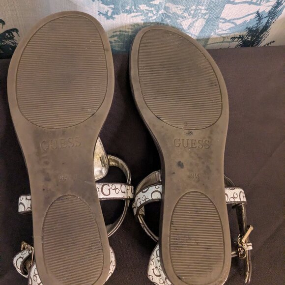 🤎 Guess Logo Print Rhinestone T-Strap Sandals — Size 9M - Picture 5 of 5